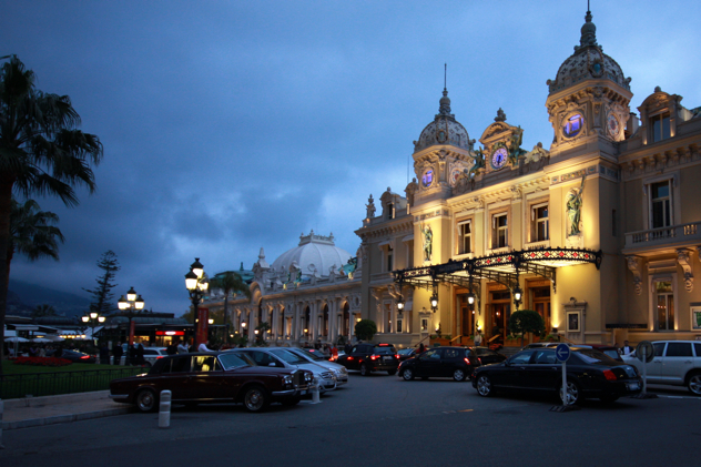 モナコのカジノ広場に位置する「Casino de Monte-Carlo」