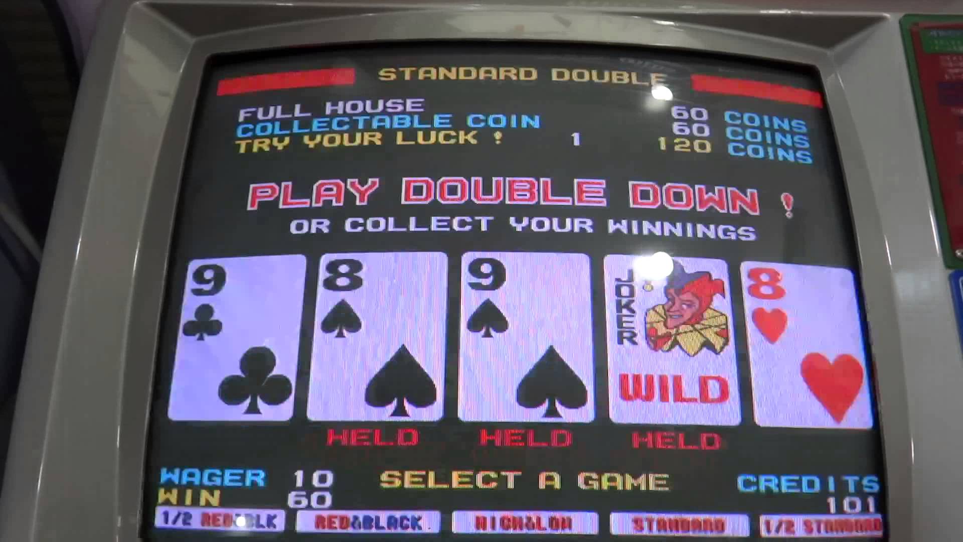 クローズド・ポーカーの典型となったビデオポーカー